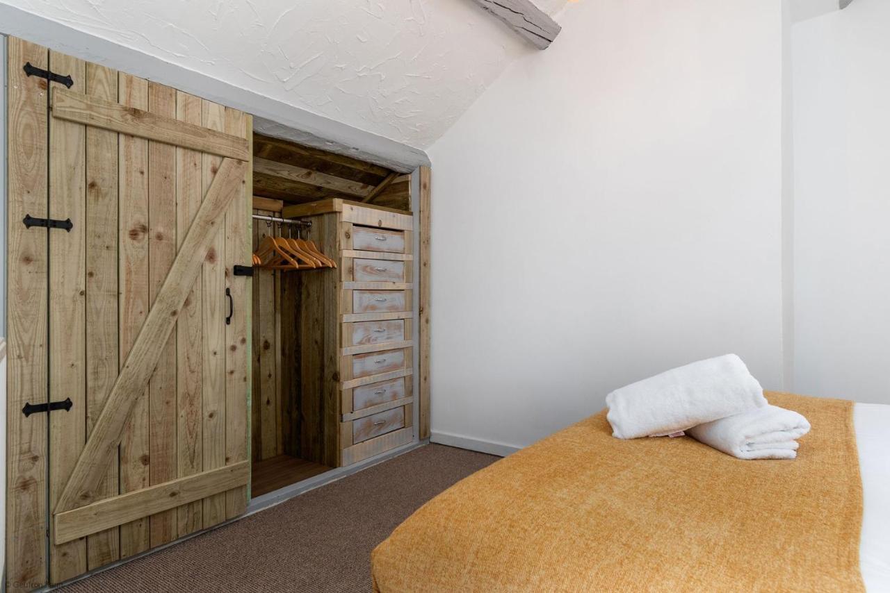Farmhouse & Cottage At Geufron Farm - Dog Friendly Bryn-crug Εξωτερικό φωτογραφία